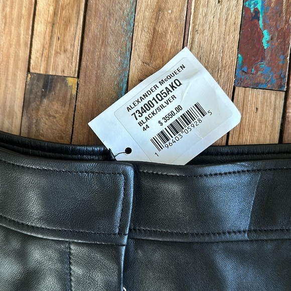 Alexander McQueen eyelet-embellished leather shorts Sz 44 **NWT** - Picture 3 of 15